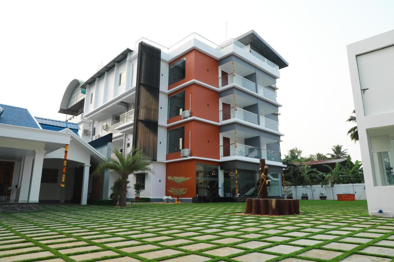 Achoos Residency Hotel Tiruvalla Buitenkant foto